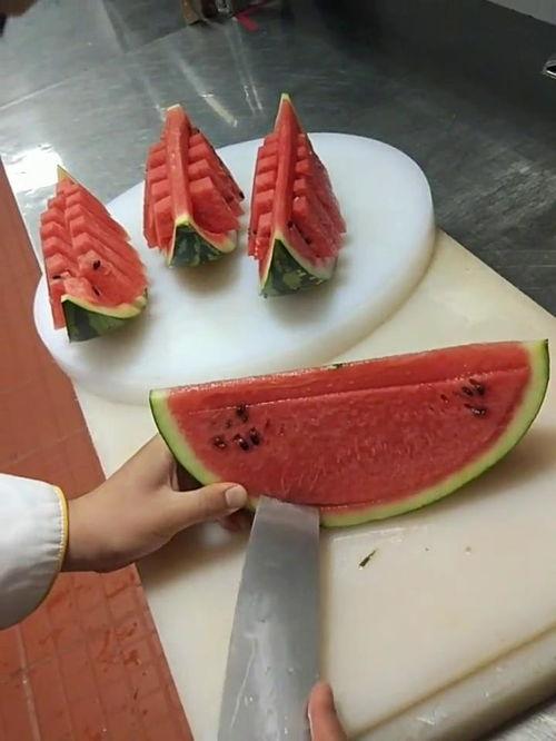 吃瓜群众最喜欢的话题是,揭秘吃瓜群众最爱的八卦话题